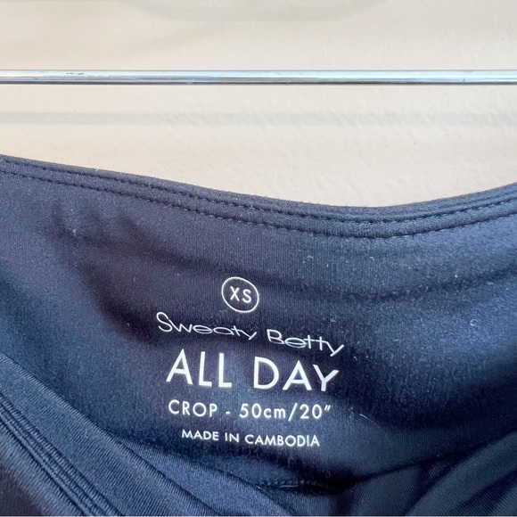 SWEATY BETTY black All Day Crop Leggings size XS MSRP $88 - Picture 7 of 7